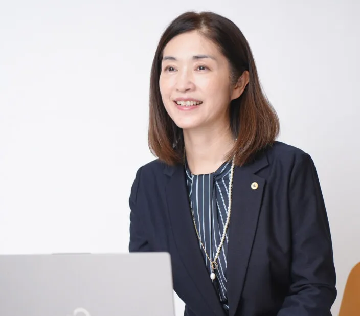 代表 社会保険労務士　小川佐奈江